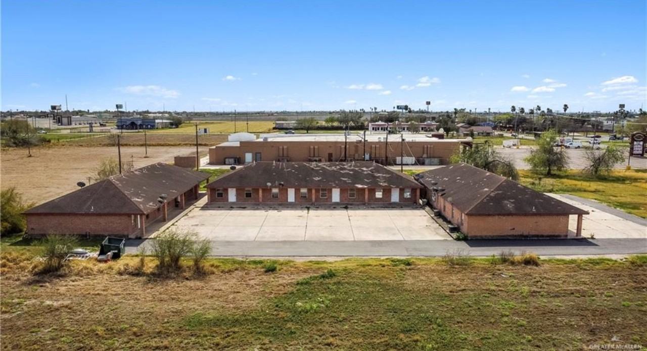 608 North Bentsen Palm Drive - Photo 6 of 11