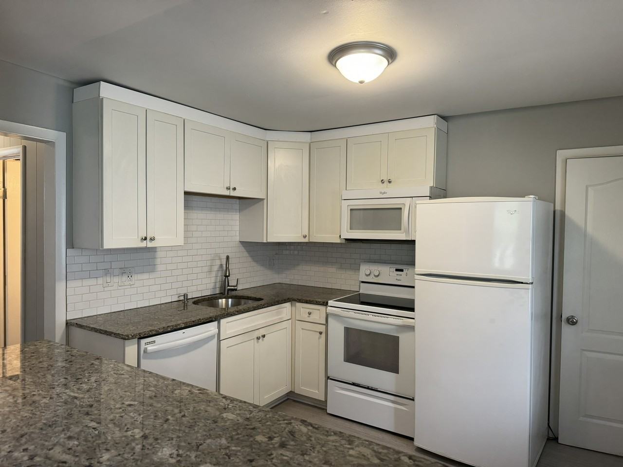 1810 28th Ave N #1 - Photo 4 of 30