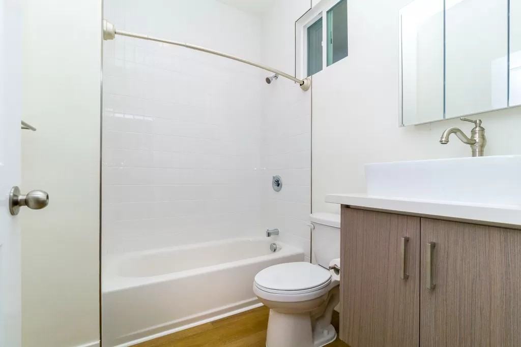 753 North Washington Place - Photo 3 of 8