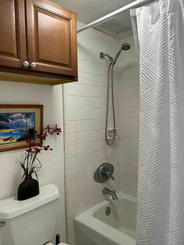 1690 Ala Moana Blvd #604 - Photo 2 of 10