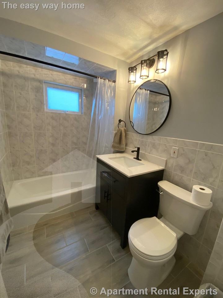 55 Farragut Ave - Photo 2 of 13