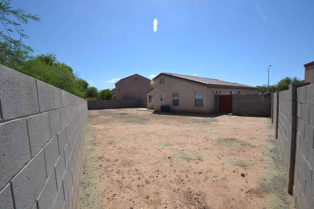 2405 S 83rd Dr - Photo 2 of 17