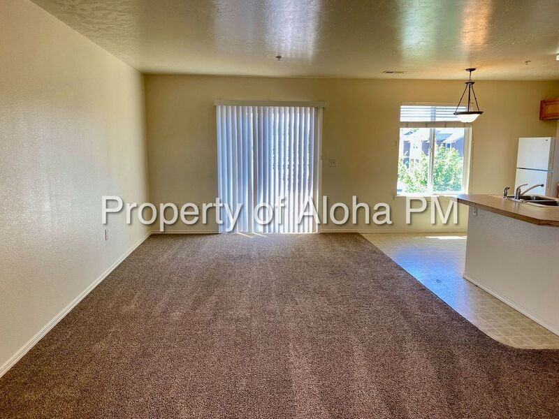 1047 W Pine Ave #4 - Photo 3 of 16