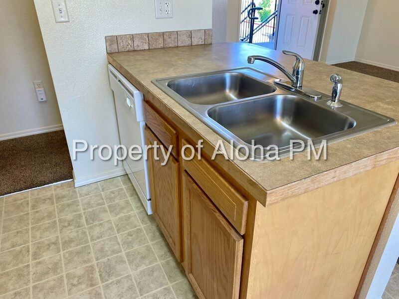 1047 W Pine Ave #4 - Photo 6 of 16