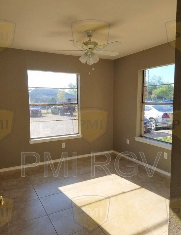 1803 Washington Ave #7 - Photo 3 of 10