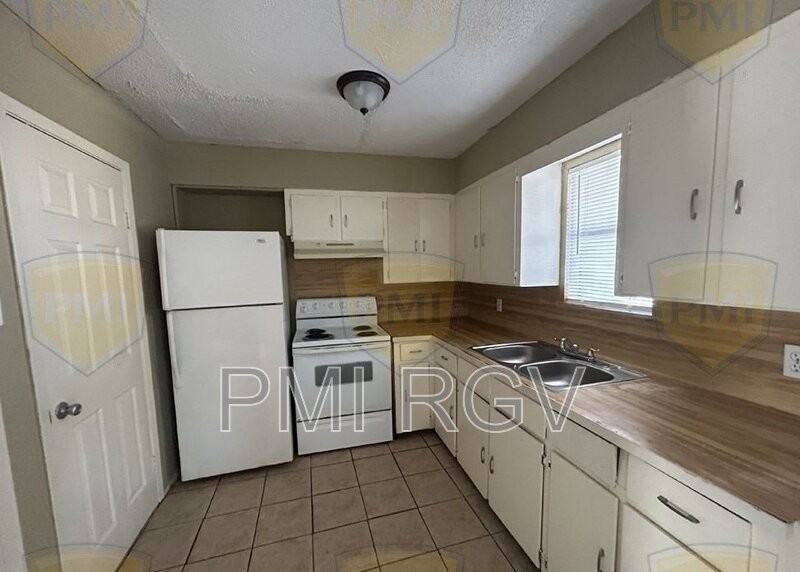 1608 Norma Ln #4 - Photo 2 of 11