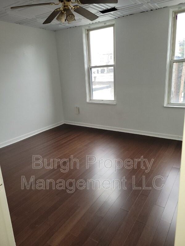 2206 Woodstock Ave #1 - Photo 7 of 8