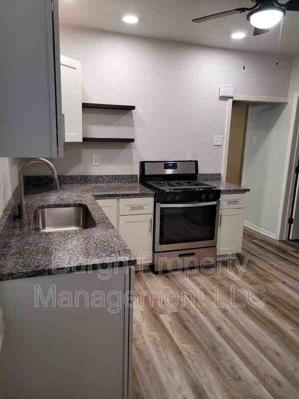 2607 Voelkel Ave #2 - Photo 3 of 14