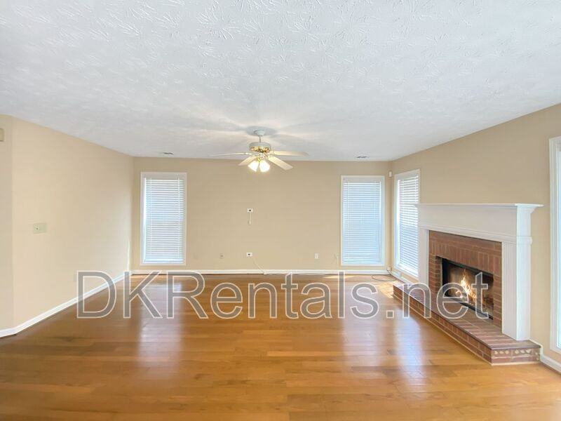 1704 Riverlanding Cir - Photo 2 of 17