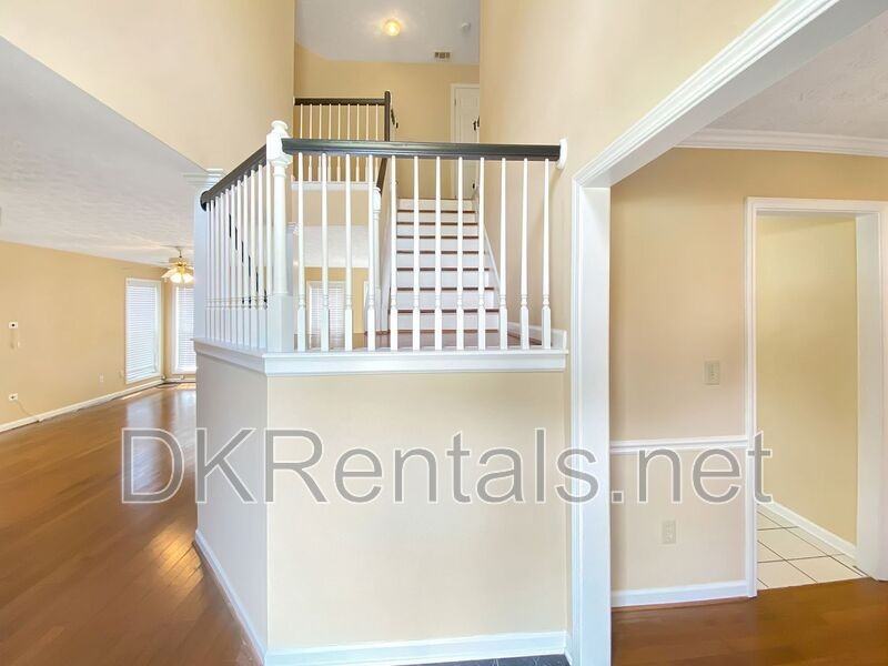 1704 Riverlanding Cir - Photo 5 of 17
