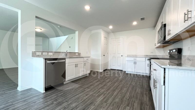 812 Poppy Cove Ln, Princeton, TX 75407 4 Bedroom Condo for 2,250/month