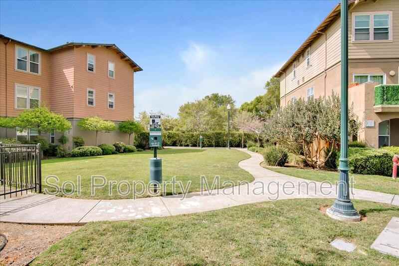 237 Pacifica Blvd - Photo 5 of 21