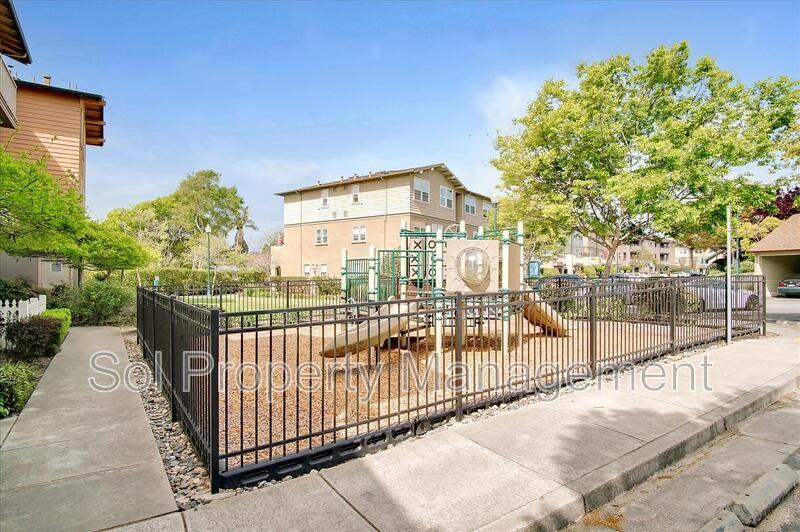 237 Pacifica Blvd - Photo 6 of 21