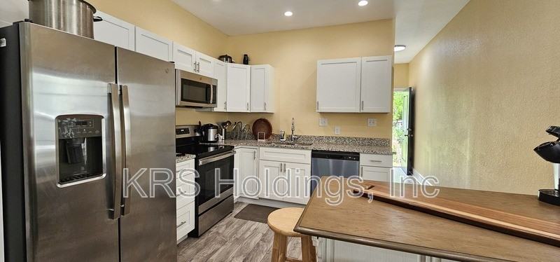 3117 Argonne Ave - Photo 5 of 18
