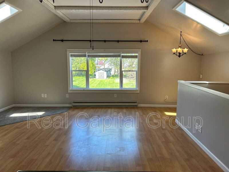 19 Alden St #2 - Photo 3 of 12