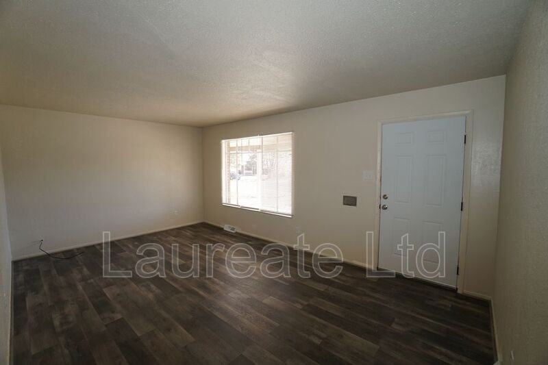 465 Racine St - Photo 3 of 19