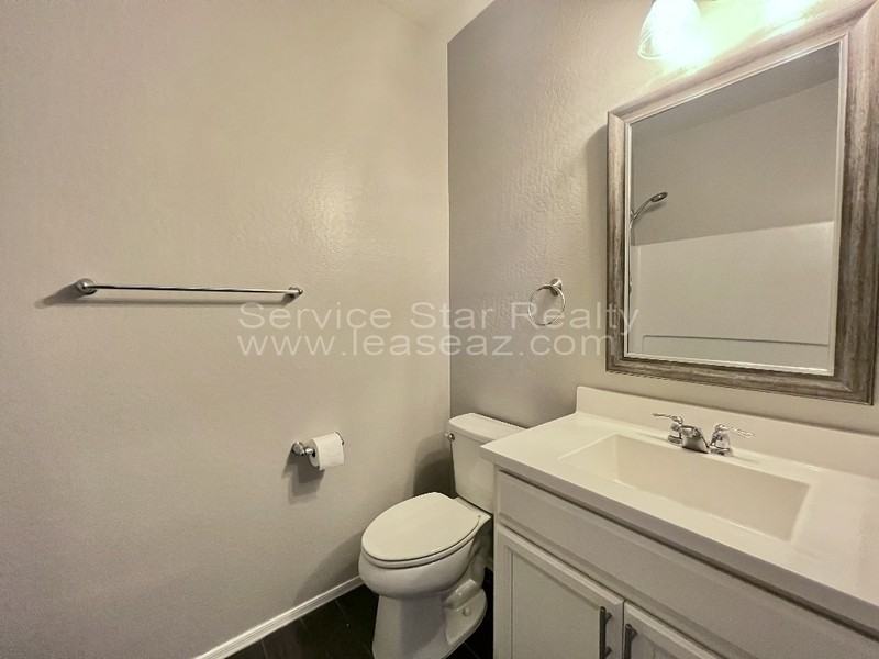 1289 N 166th Ave - Photo 4 of 25