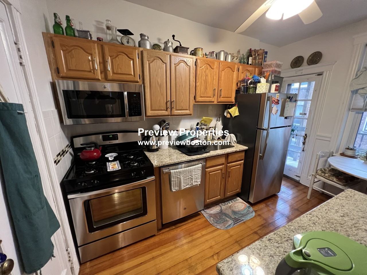 Sutherland Rd #6P - Photo 5 of 40