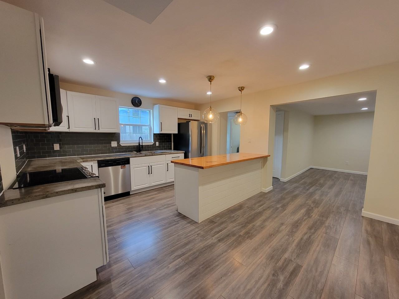 317 North Blvd - Photo 3 of 25