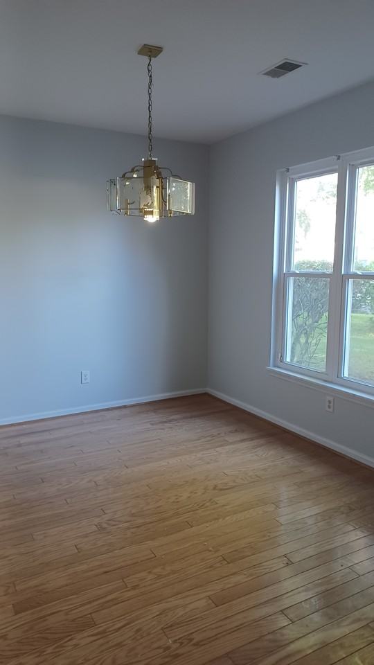 5407 Crosland Ct E - Photo 2 of 29