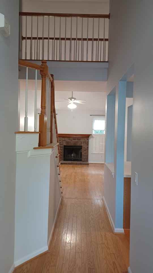 5407 Crosland Ct E - Photo 6 of 29