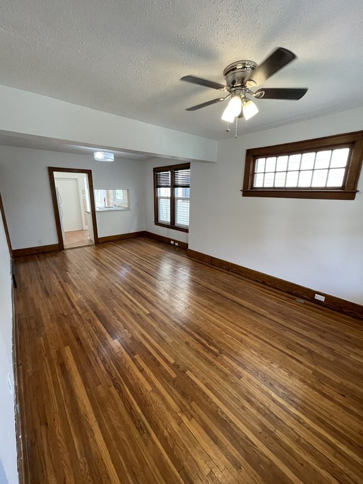 504 Gladstone Ave - Photo 2 of 20