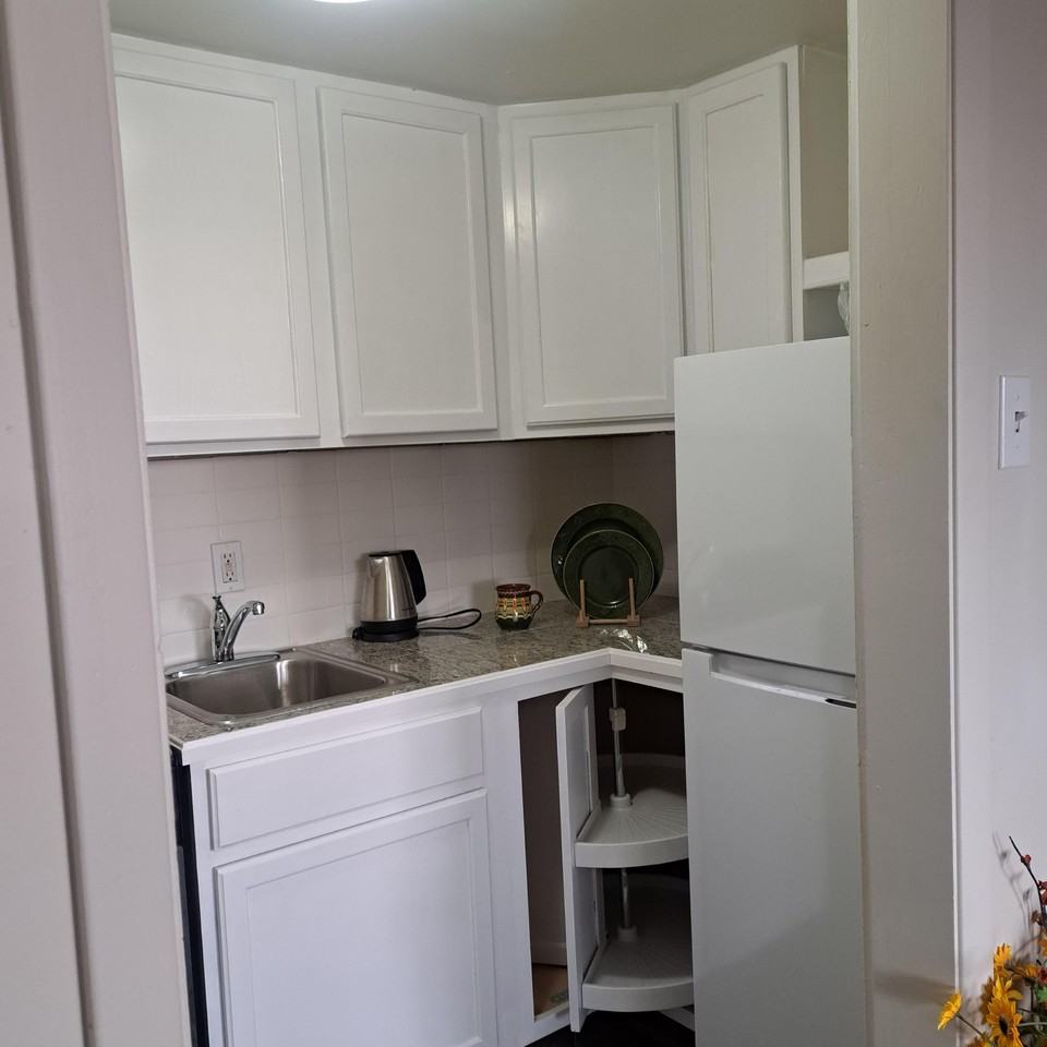 1901 Central Ave - Photo 5 of 15