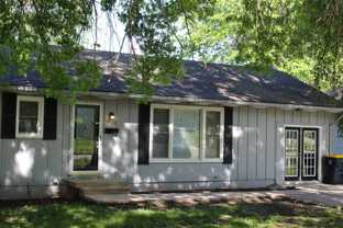 9310 Manchester Ave - Photo 1 of 1