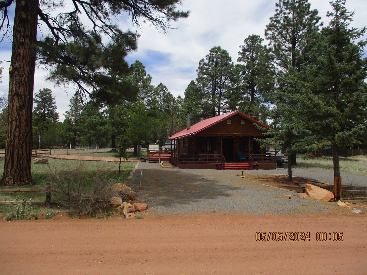 1960 Little Doe Trl - Photo 2 of 9