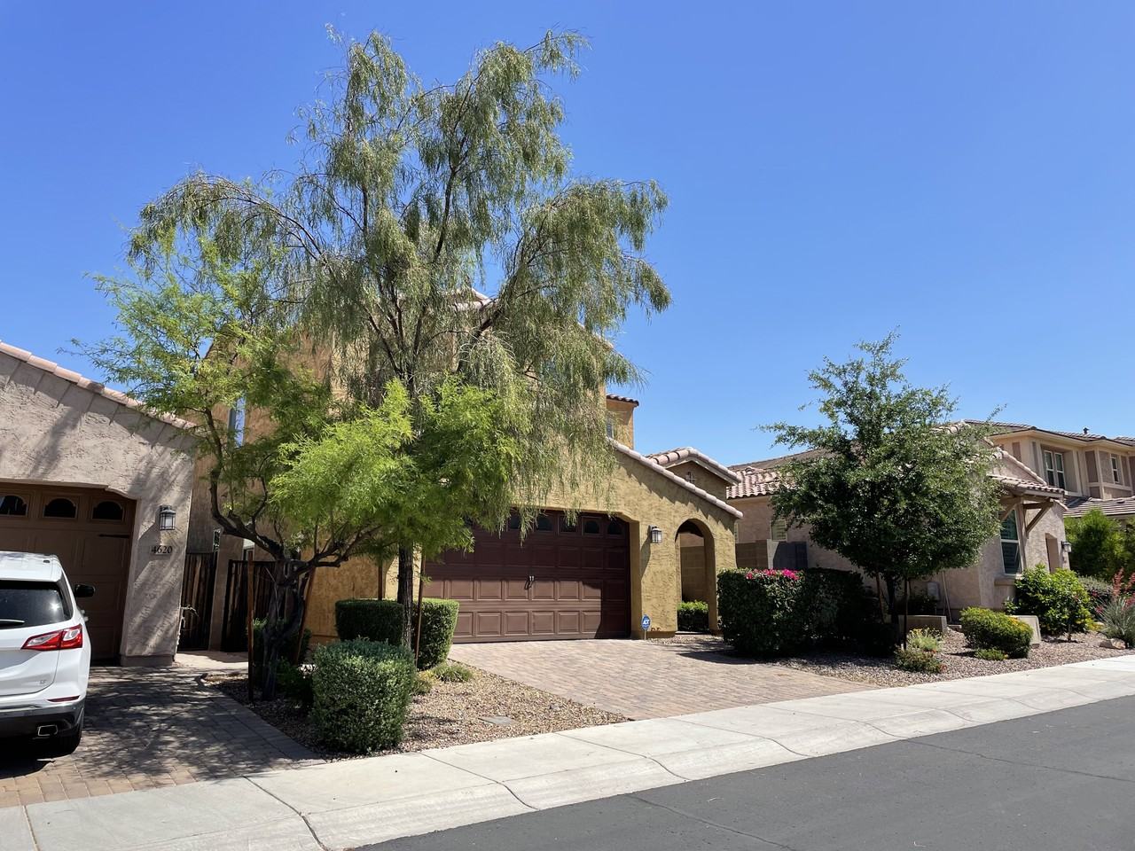 4624 E Vista Bonita Dr - Photo 2 of 45