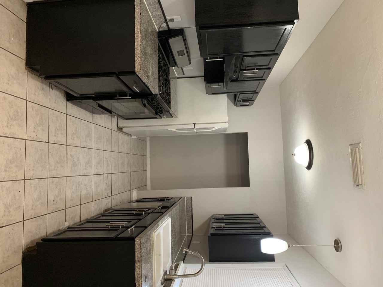 2305 Bayberry Dr - Photo 3 of 12