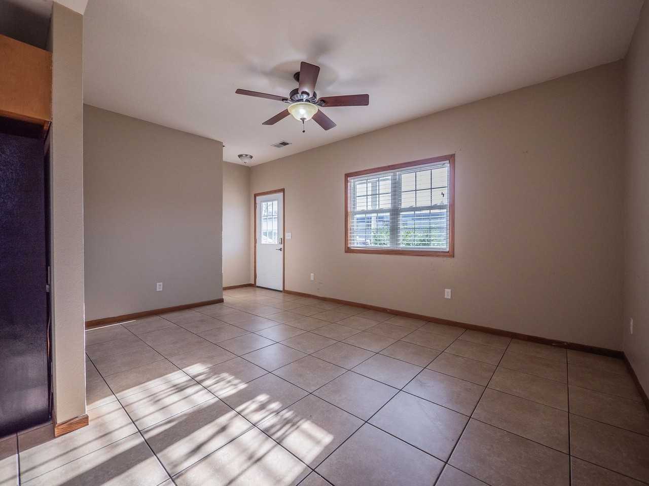 Buchanan Place Townhouses - Photo 3 of 24