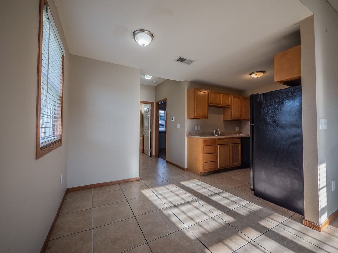 Buchanan Place Townhouses - Photo 5 of 24