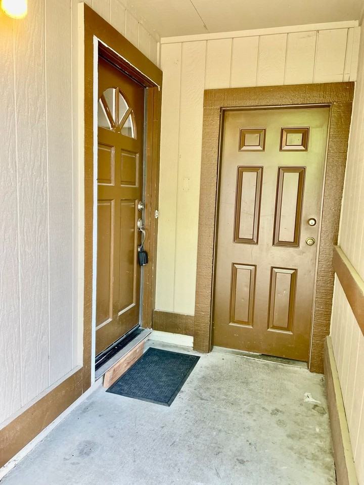 8082 8078, 8080, 8082 Treecrest Ave. - Photo 2 of 19