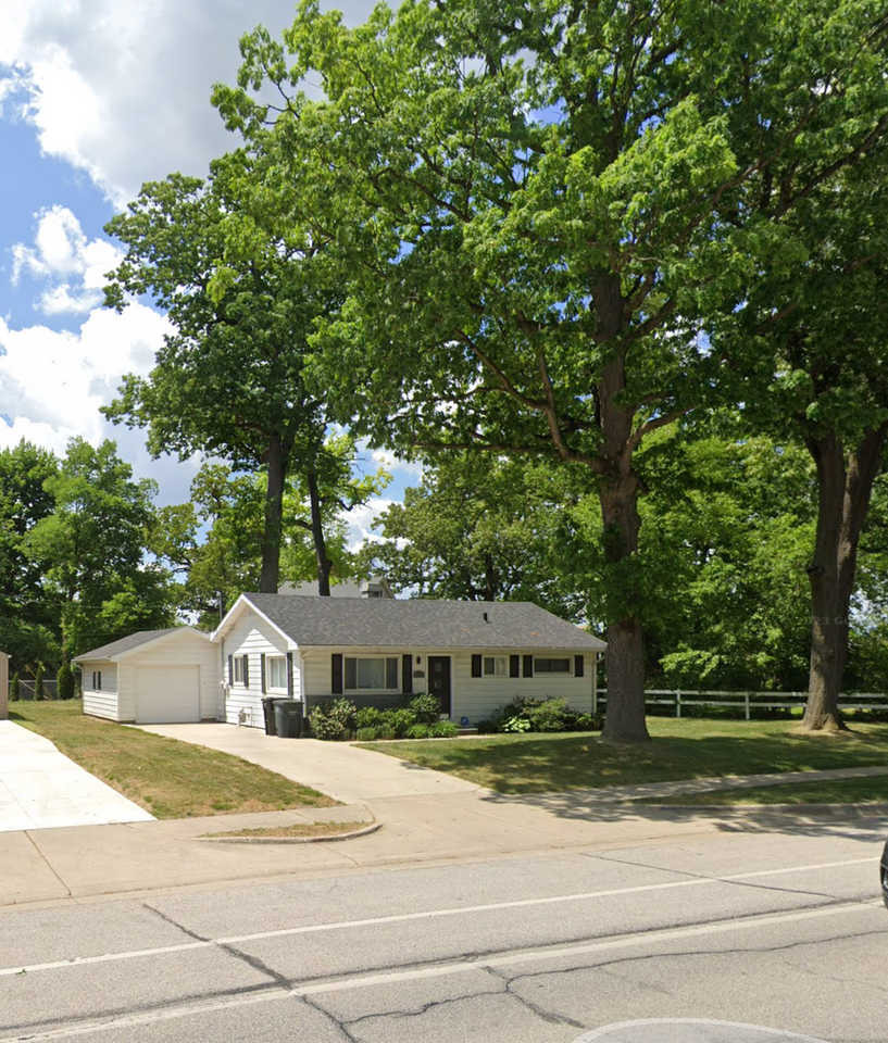 1239 N Twyckenham Dr - Photo 2 of 18