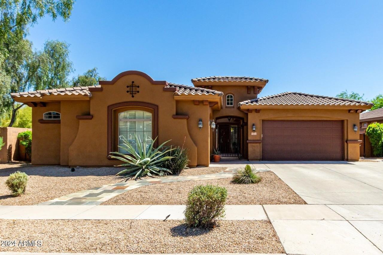 1807 W Sierra Sunset Trl, Phoenix, AZ 85085 4 Bedroom Apartment for