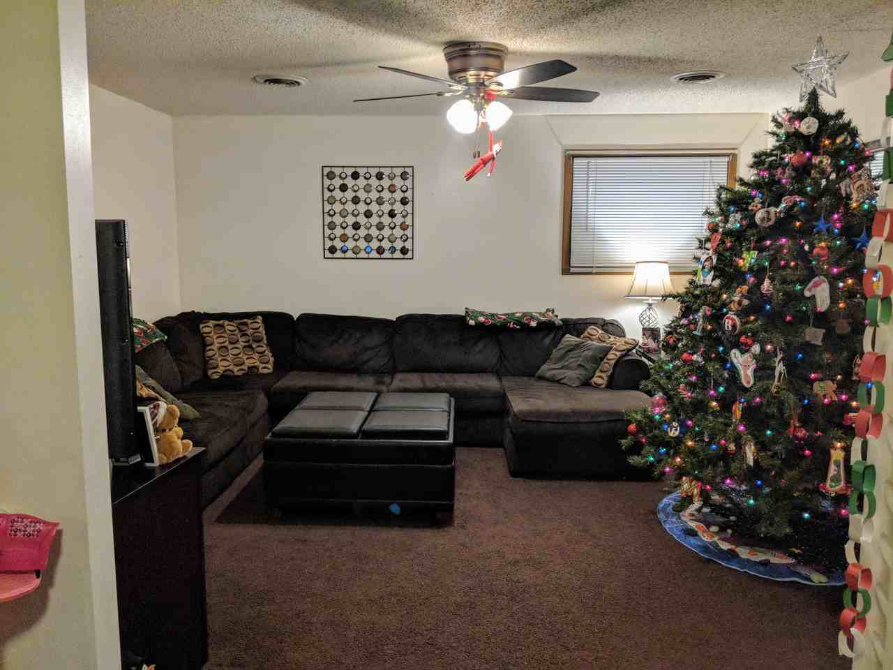 610 East Broadway Street - Photo 3 of 8