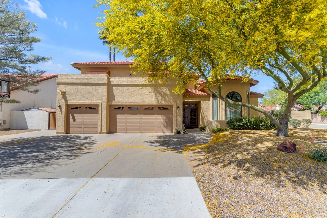4166 West Orchid Lane - Photo 3 of 38