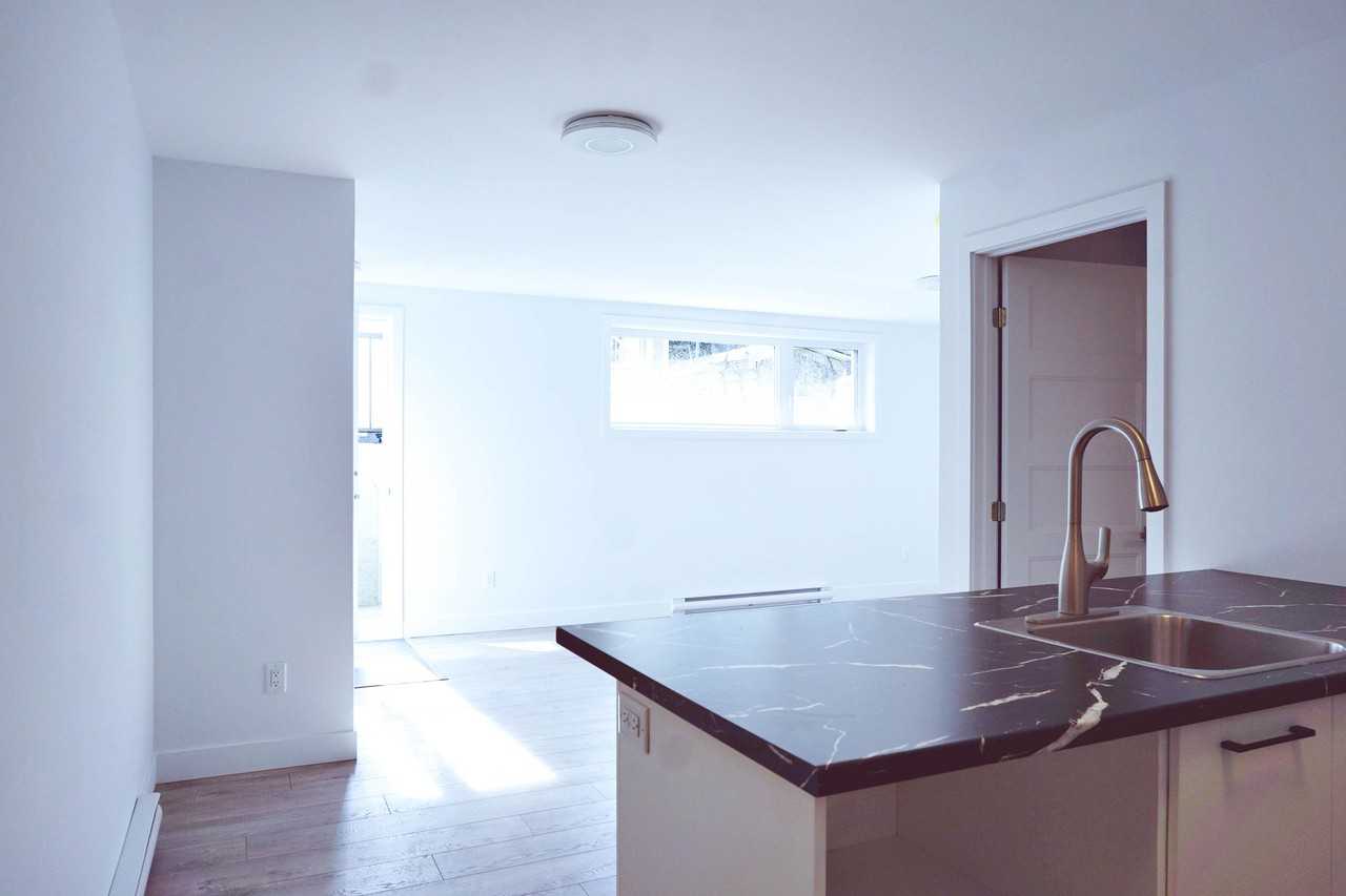 5222 Rue Redmond - Photo 3 of 21