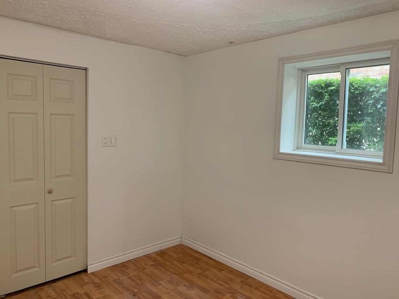 3467 Oakglade Crescent - Photo 2 of 10