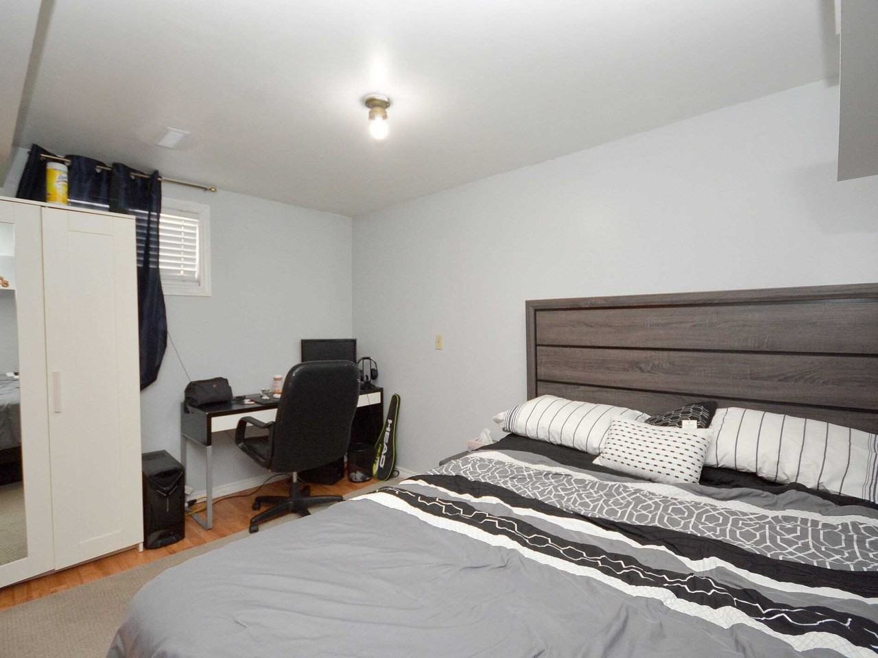 3467 Oakglade Crescent - Photo 3 of 10