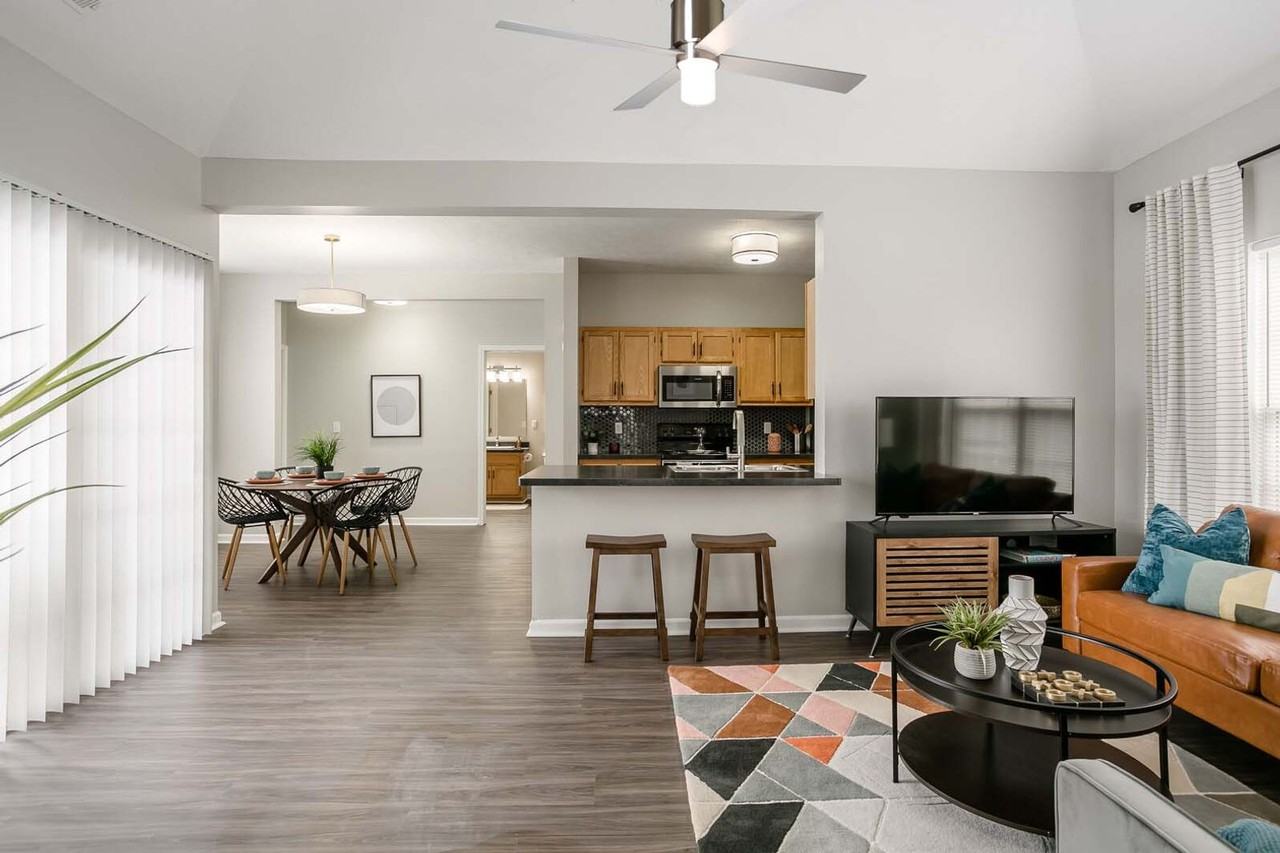 Bradford Hill Apartments & Townhomes - Photo 4 of 23