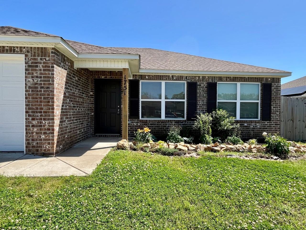 1751 Forest Drive - Photo 2 of 24