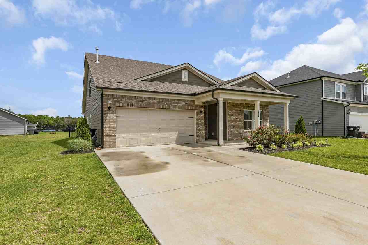 6148 Gladstone Ln - Photo 2 of 42