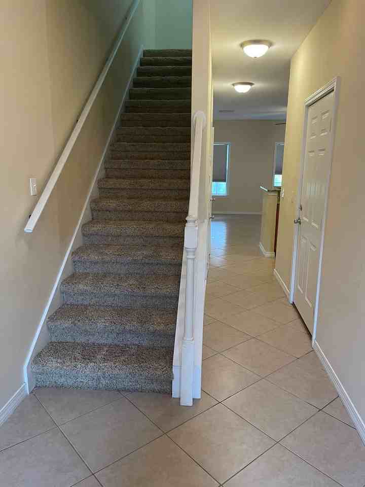 862 Fairview Dr #B - Photo 3 of 17