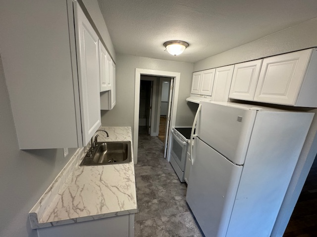 3620 E 13th St - Photo 2 of 10