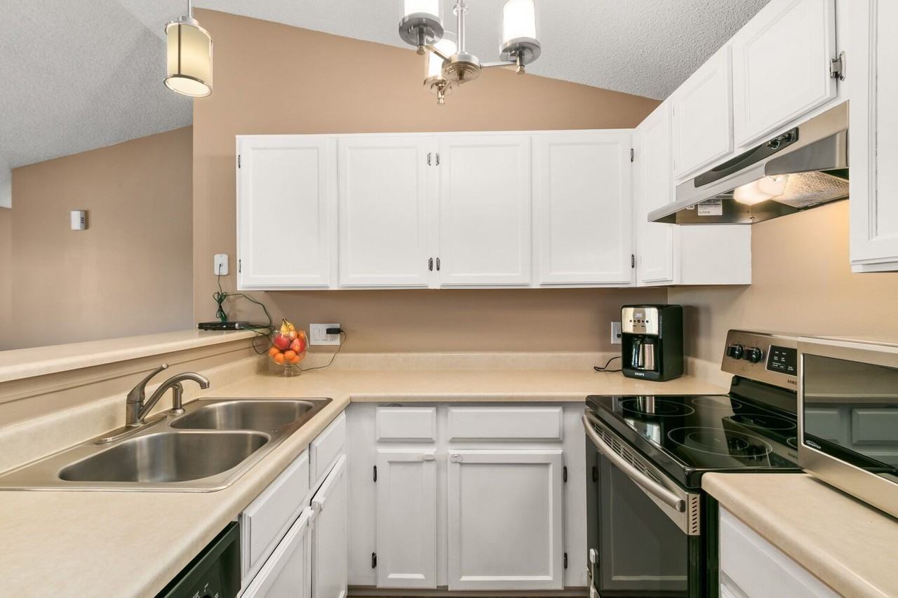 18334 W 58th Pl #88 - Photo 4 of 26
