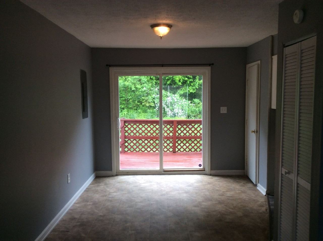 1223 Clear Ridge Ln - Photo 3 of 13
