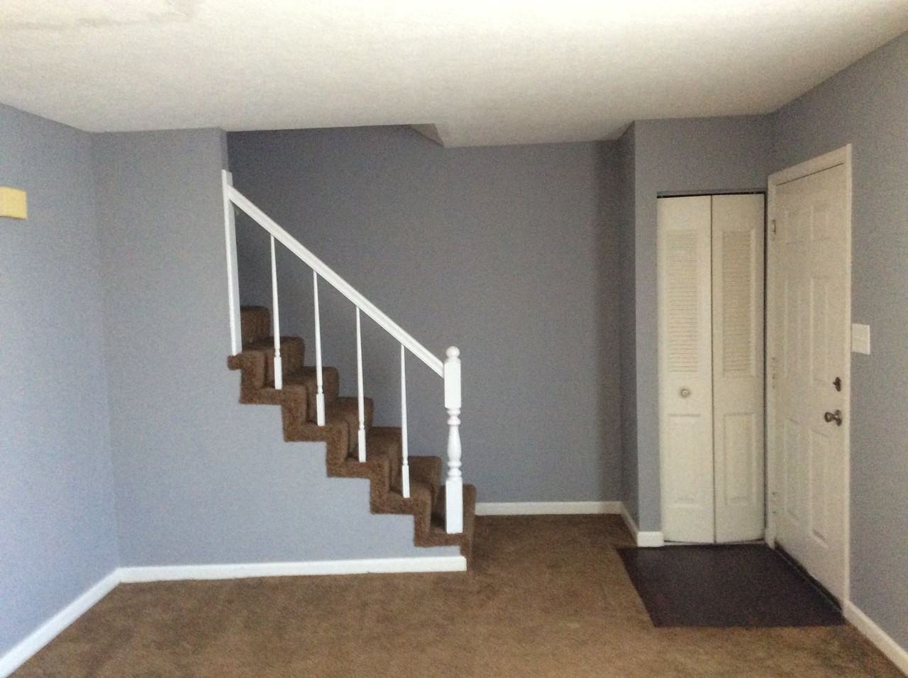1223 Clear Ridge Ln - Photo 4 of 13
