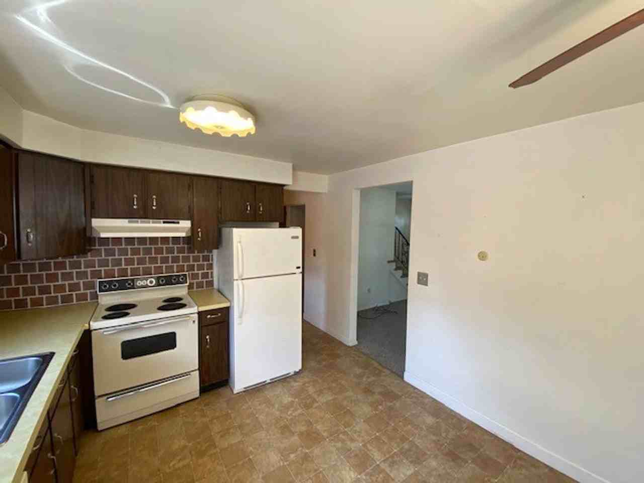 162 Oak Manor Dr - Photo 3 of 8